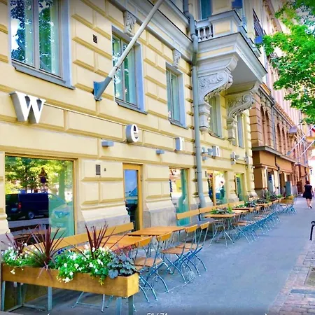 Scandinavian 1br Art Deco Heard Appartamento