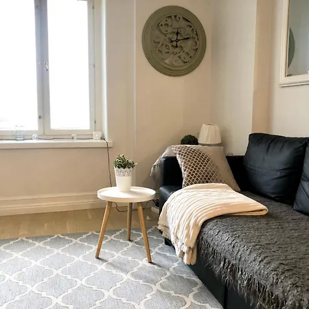 Scandinavian 1br Art Deco Heard *