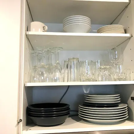 Scandinavian 1br Art Deco Heard Appartamento