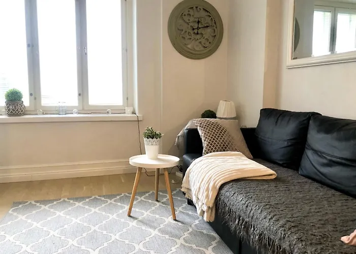 Scandinavian 1br Art Deco Heard *