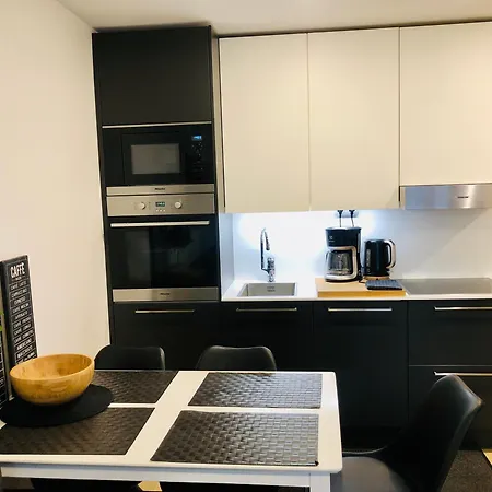 Scandinavian 1br Art Deco Heard Helsinki